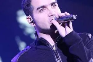 محسن یگانه