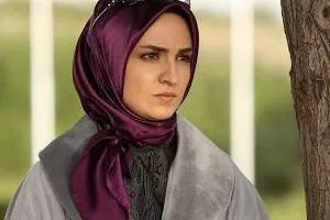 گلاره عباسی