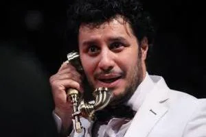 جواد عزتی