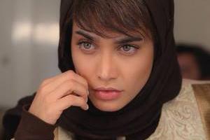 تینا آخوندتبار