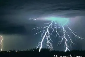 برخورد صاعقه