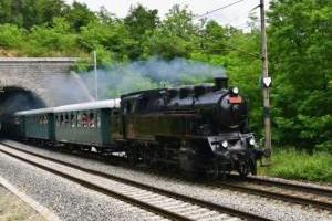 سنگ های ریل قطار