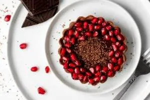 تارت انار با بیسکویت