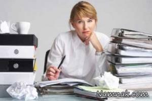 پشت گوش انداختن کار