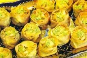 باقلوا گل رز قزوینی