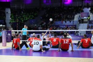 والیبال نشسته