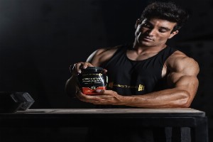 تغذیه ورزشی و ریکاوری؛ محور همکاری رضا علیپور و آرمسترانگ