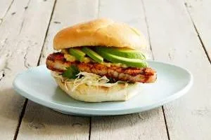 ساندویچ ماهی کبابی