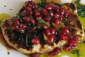 استیک مرغ با سس انار
