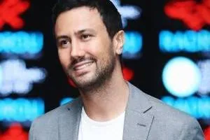 شاهرخ استخری