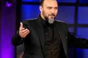 کامبیز دیرباز