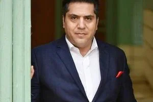 مانی رهنما