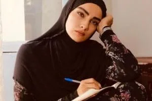 محیا دهقانی