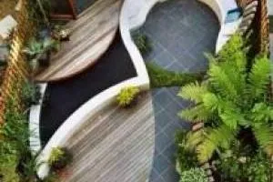 باغچه های حیاط