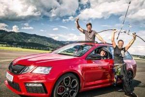 جنگ اتومبیل و تیرکمان