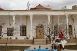 عمارت باغ امیر سمنان