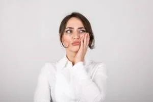 صدا دادن فک