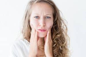 مشکلات پوستی بهار