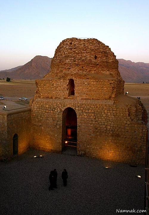 کاخ سروستان