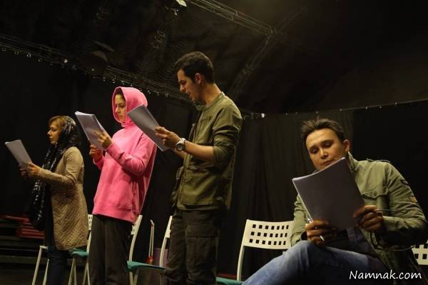 علی شادمان در صحنه نمایش حشره