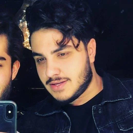 آرون افشار خواننده پاپ