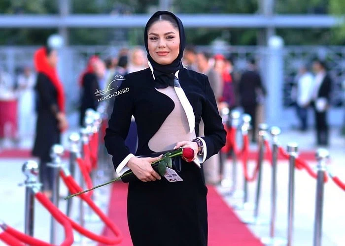 آزاده زارعی در جشن حافظ