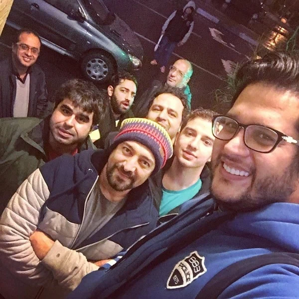 سیاوش خیرابی و جمع بازیگران