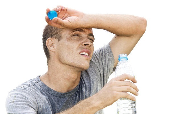 اهمیت نوشیدن آب برای سلامت پوست