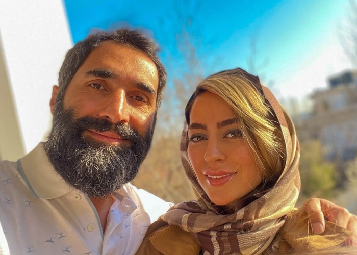 سلفی هادی کاظمی و همسرش