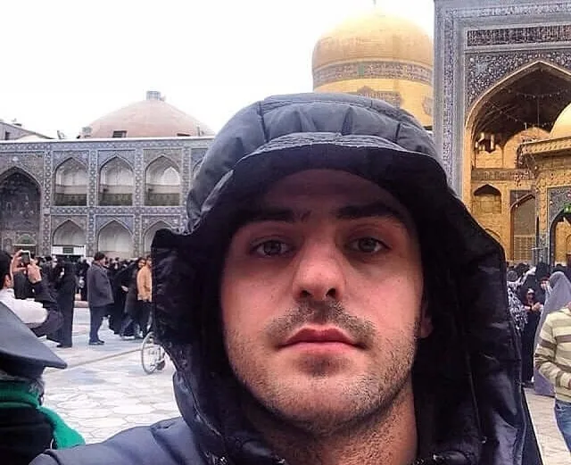 علی ضیا در حرم امام رضا