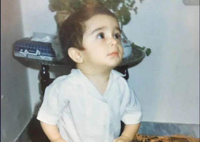 کودکی حسین مهری