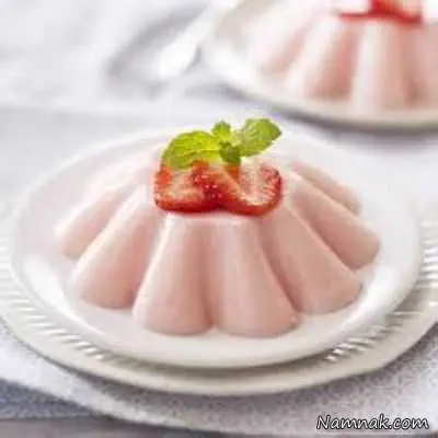 دسر توت فرنگی و ماست