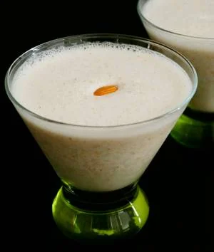 میلک شیک گلابی