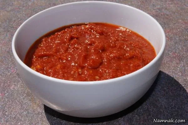 سس گوجه فرنگی با سیر و پیاز