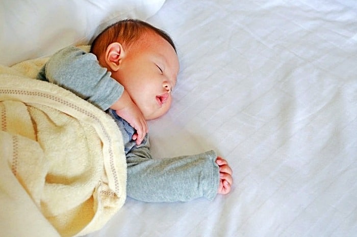 علائم خواب آلودگی نوزاد