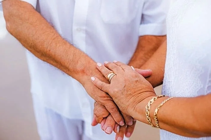 علائم پیر شدن