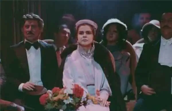 افسر اسدی در هزار دستان
