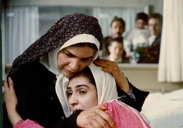 افسر اسدی در فیلم عبور از غبار