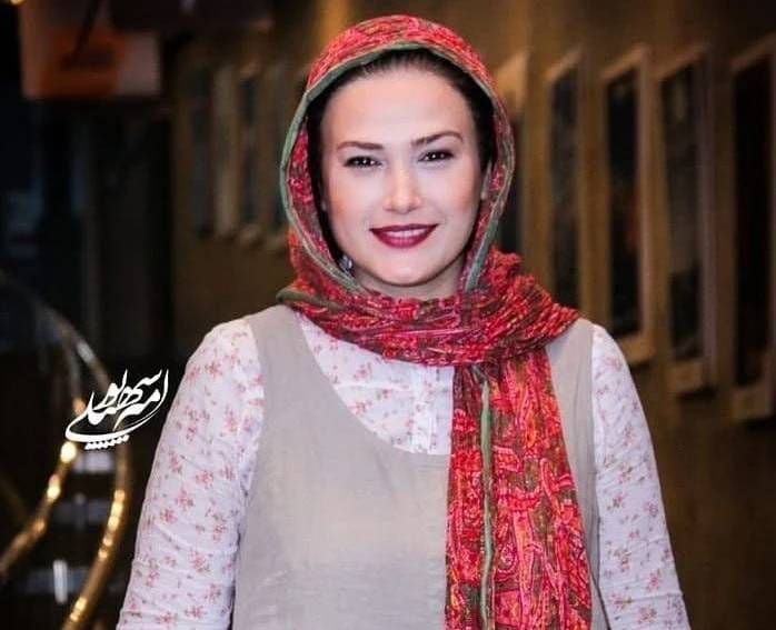 لادن مستوفی