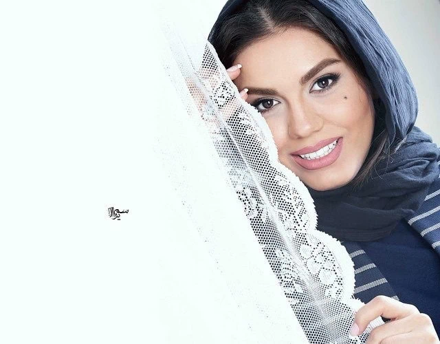 آزاده زارعی