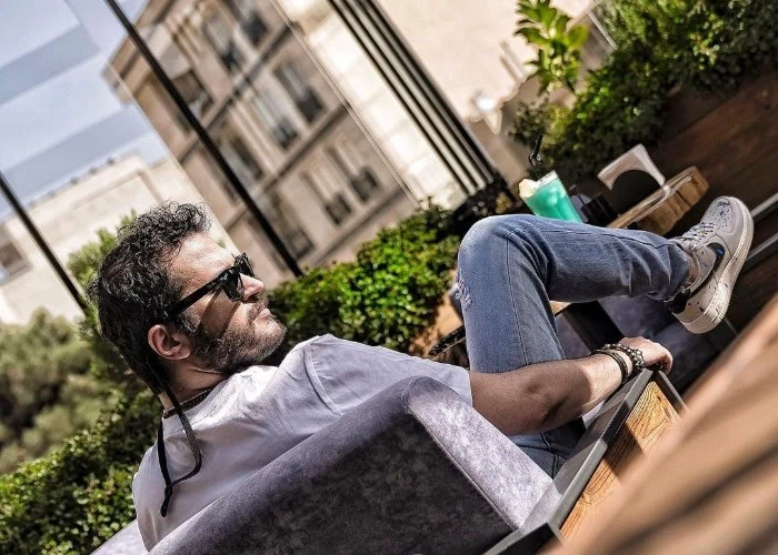 ژست سیاوش خیرابی