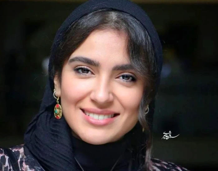 مونا کرمی بازیگر سینما
