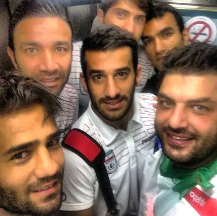 سام درخشانی و بازیکنان تیم ملی
