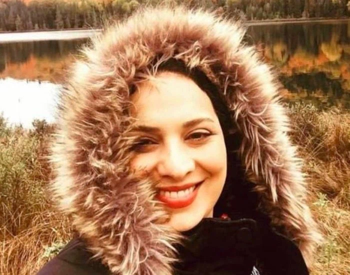 سلفی روشنک عجمیان