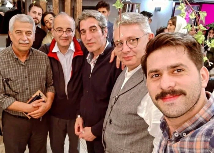 سلفی اردشیر رستمی با دوستان