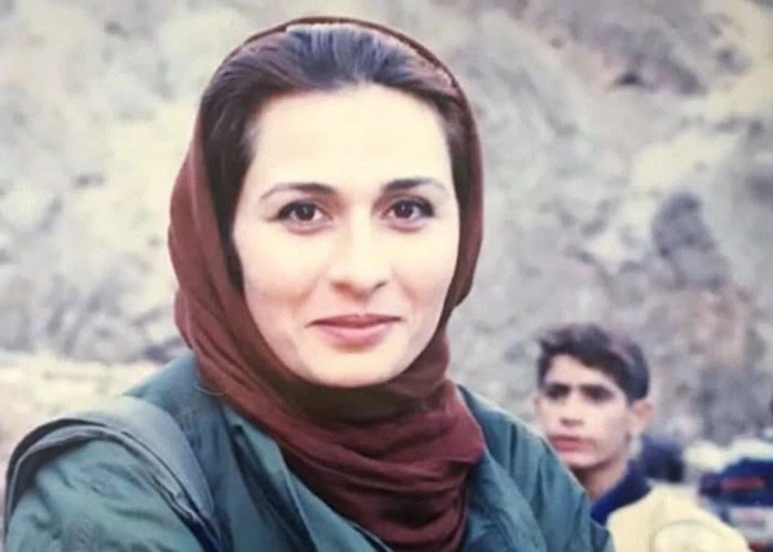 جوانی پریوش نظریه