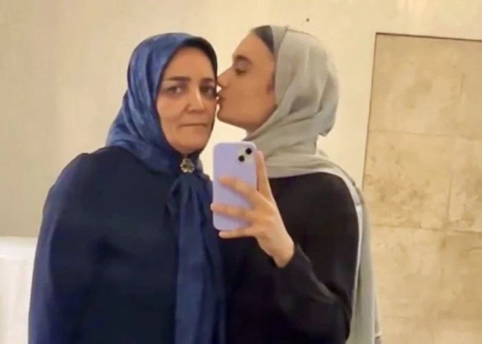 زهرا رحیمی و مادرش