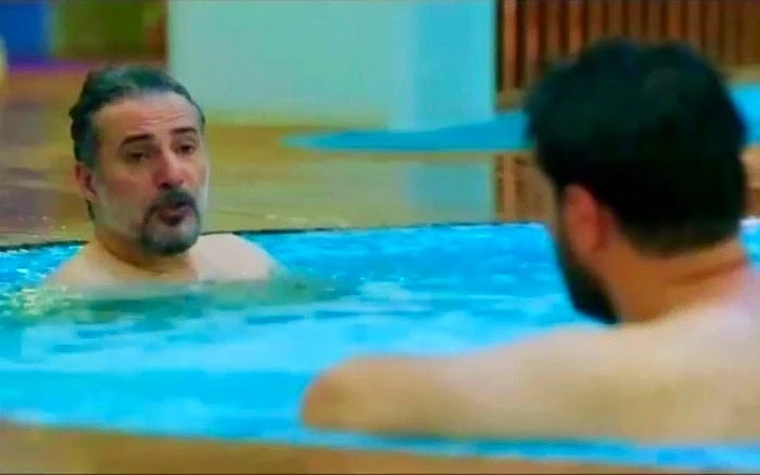 سیدجواد هاشمی در استخر