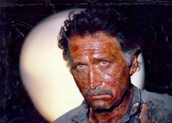 احمد نجفی در دندان مار