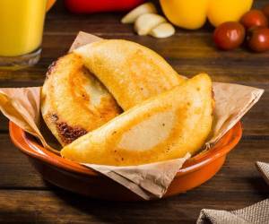 امپاندا نان مغزدار اسپانیایی